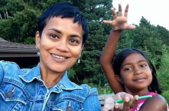 Farah and daughter 1